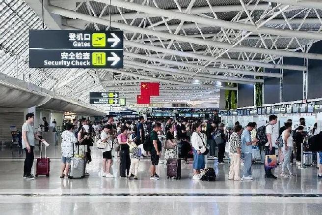 海南岛内三大机场夏秋航季预计执行航班超21万架次