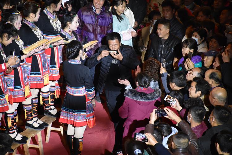 永州江华:湘、粤、桂、滇 四地瑶族地区瑶歌队在这里以歌会友