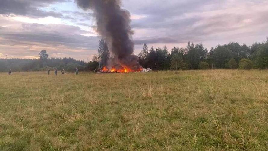 美国一架小型飞机坠毁 致1人死亡